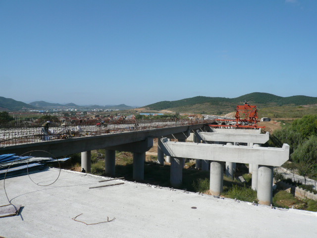 s301项目部二合同K17+250义和大桥桥面系施工